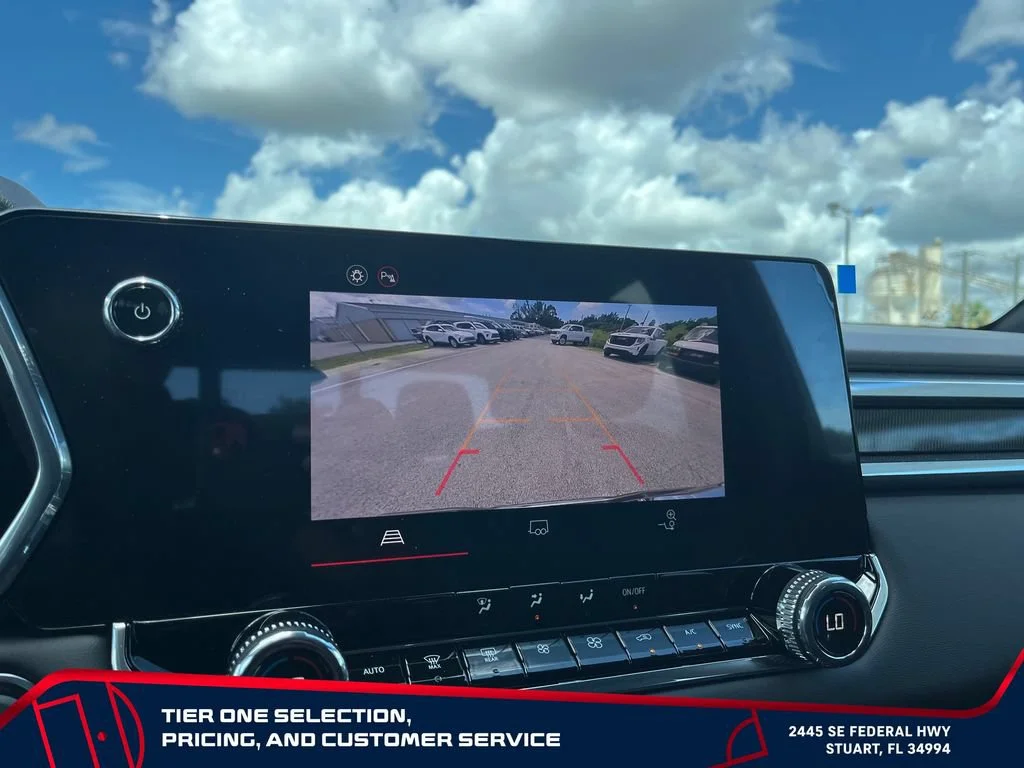 New 2026 Sterling Metallic GMC Elevation image 31