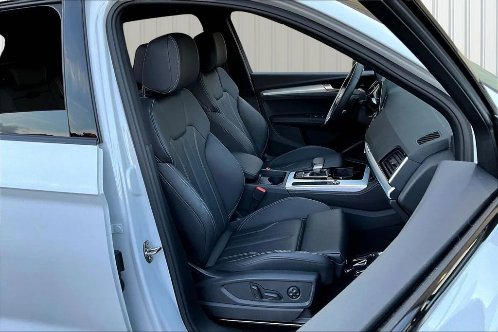 Used 2025 White Audi 45 S line Premium Plus image 29