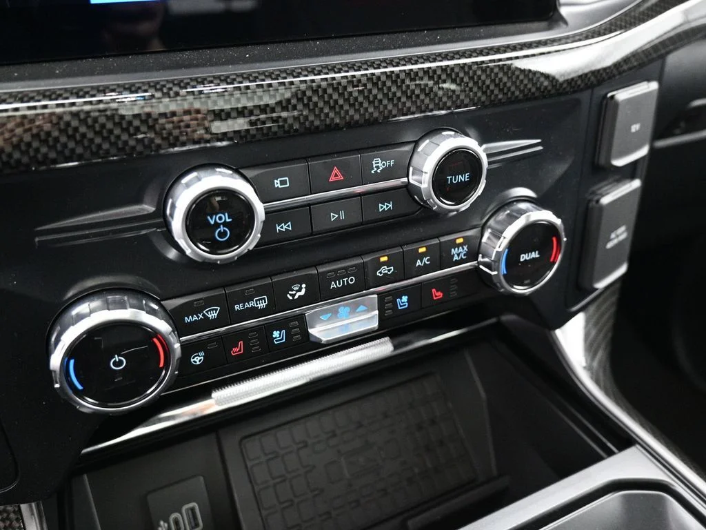 2025 Ford F-150 Lariat - Photo 17