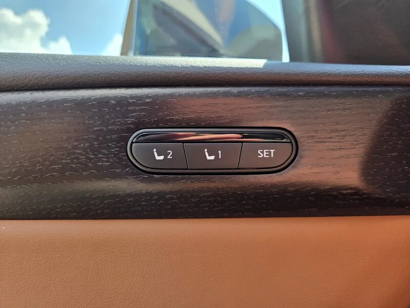 Used 2027 Blue / Black INFINITI AUTOGRAPH AWD image 43