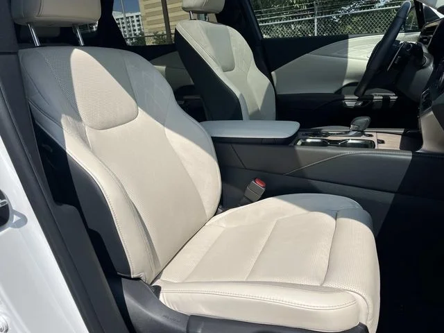Certified Used 2024 EMINENT WHITE PEARL Lexus 350 Luxury image 29