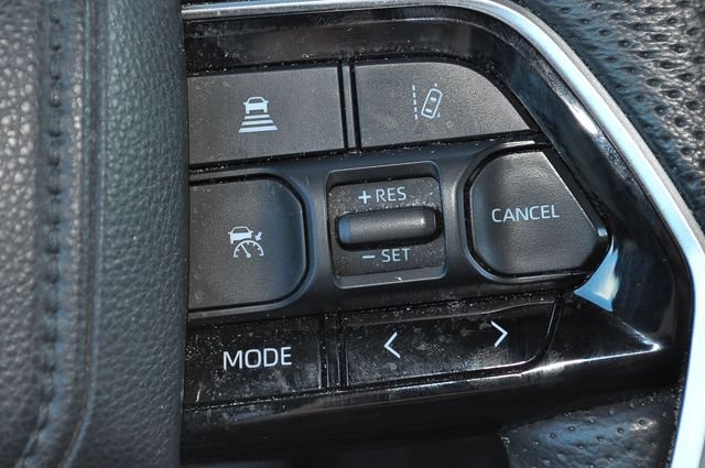 Used 2023 Gray Toyota Platinum image 31