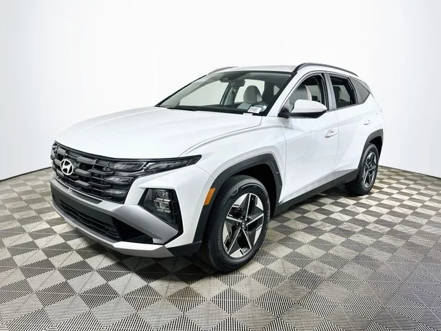 New 2026 Hyundai TUCSON HYBRID SEL