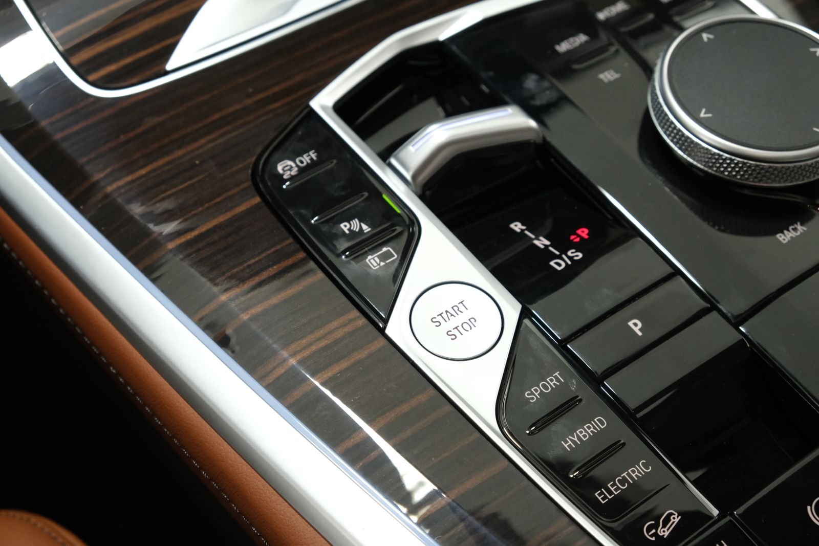 New 2026 Brooklyn Grey Metallic BMW xDrive50e image 20