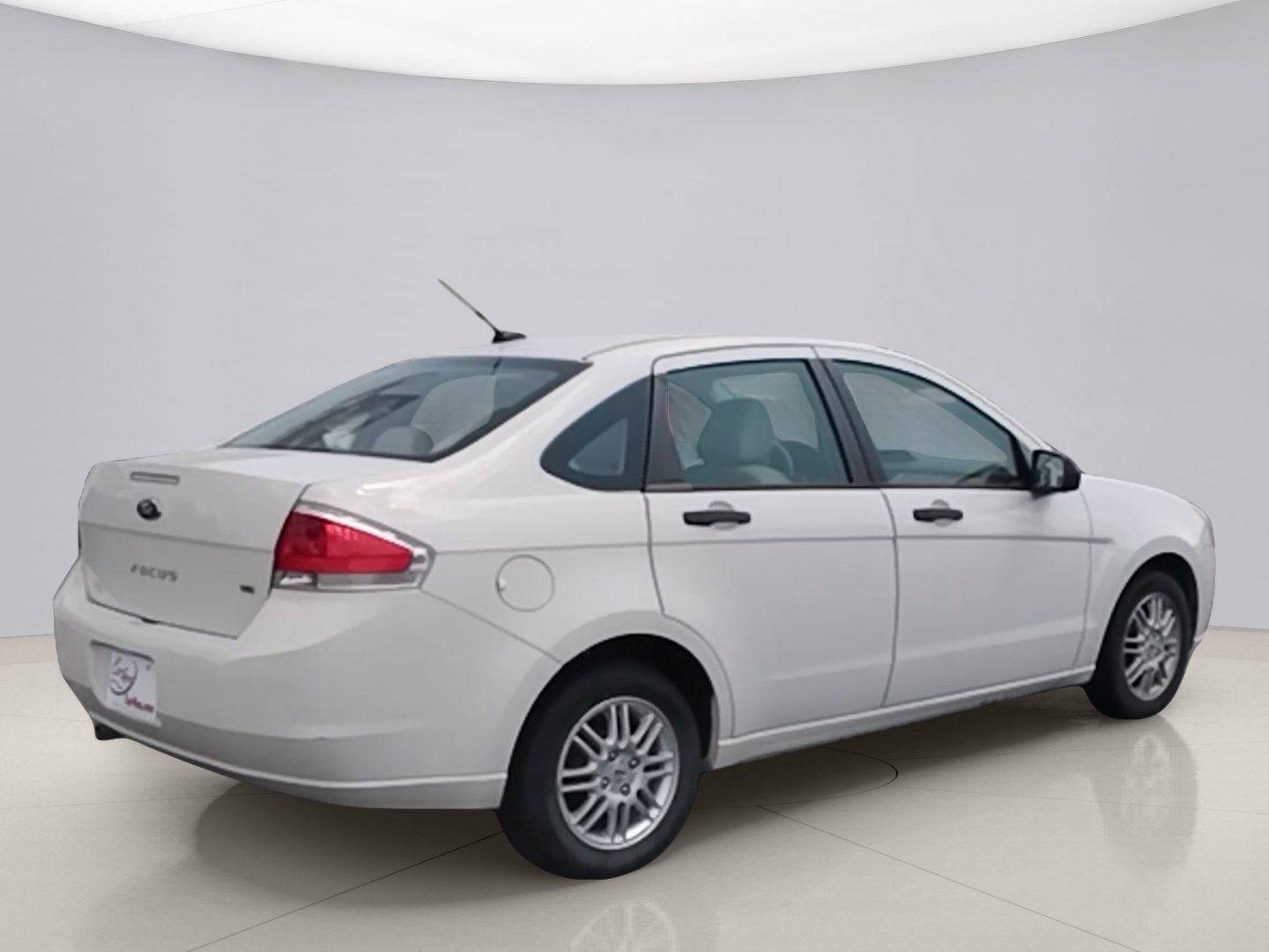 Used 2011 White Ford SE image 5