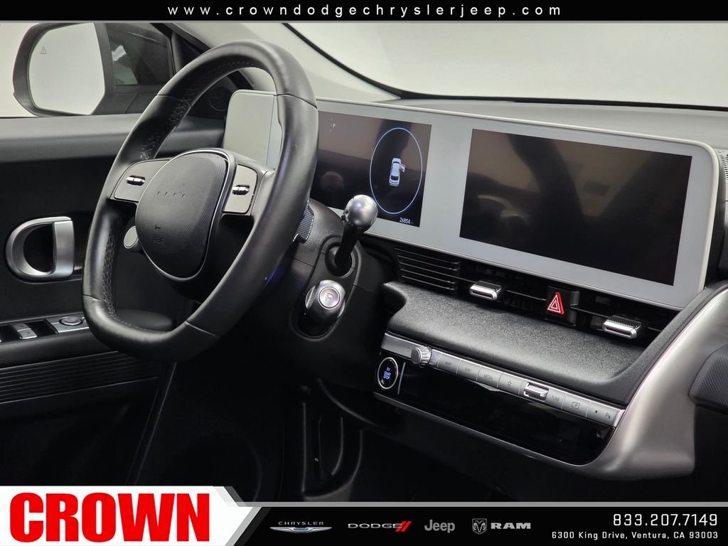 Used 2024 Black Hyundai SEL image 11