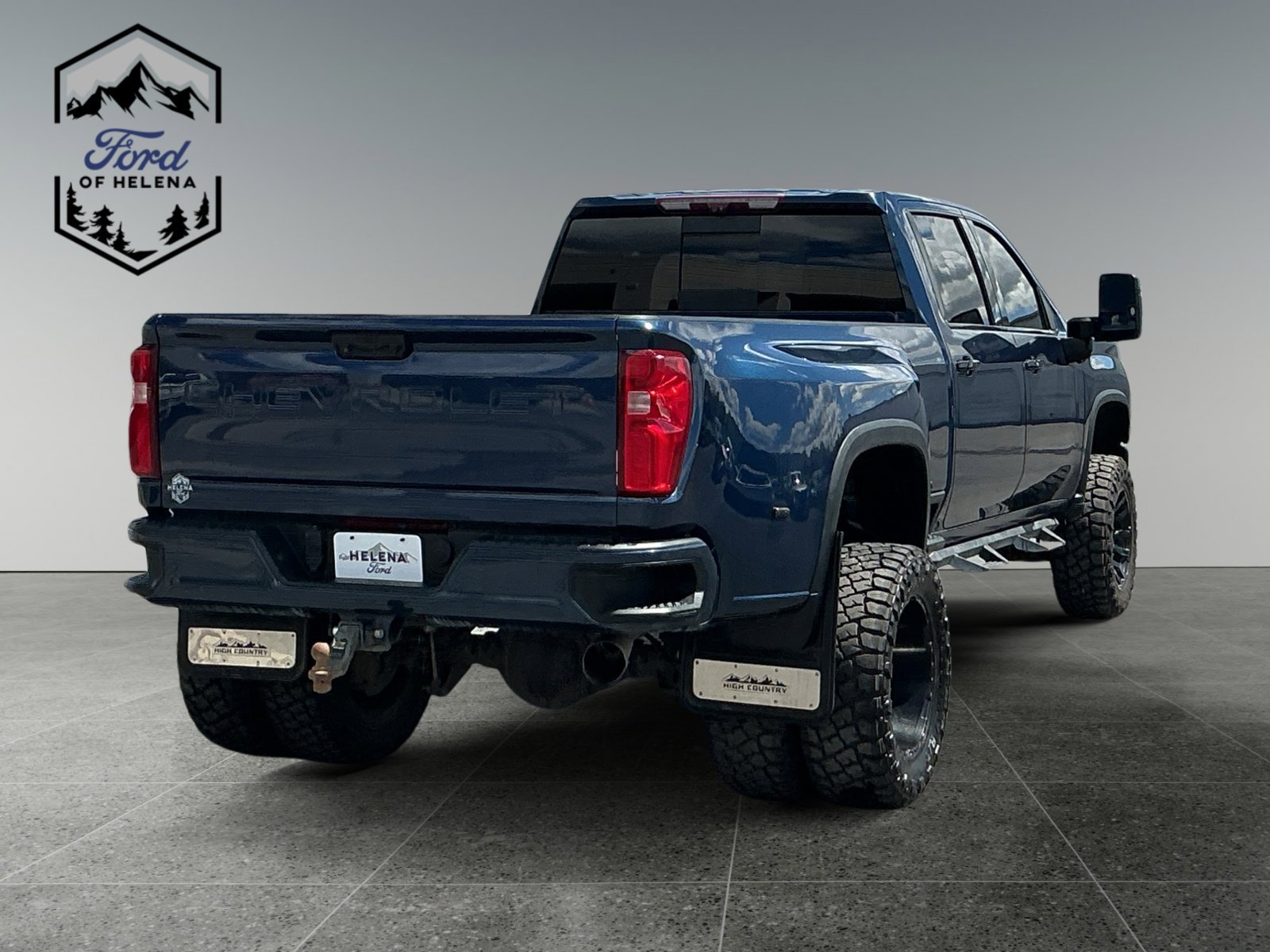 Used 2021 Blue Chevrolet High Country image 5