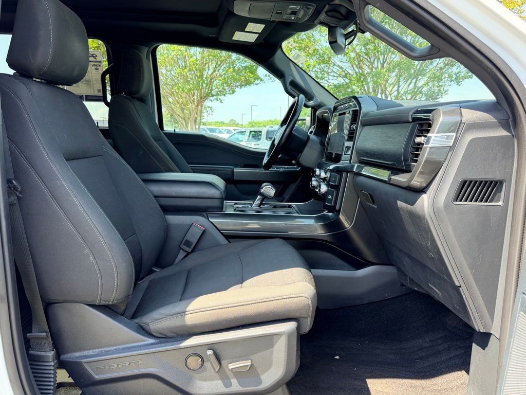 Used 2022 White Ford XLT image 17