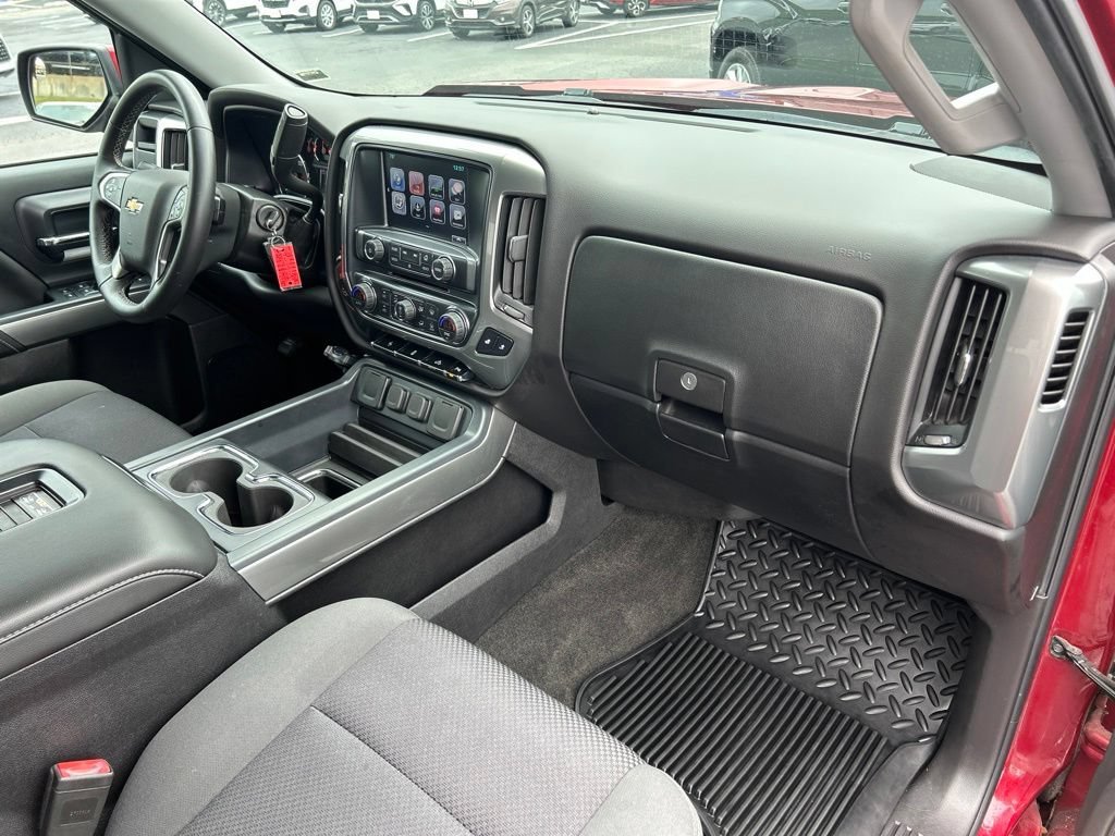 Used 2018 CAJUN RED TINTCOAT Chevrolet LT image 42