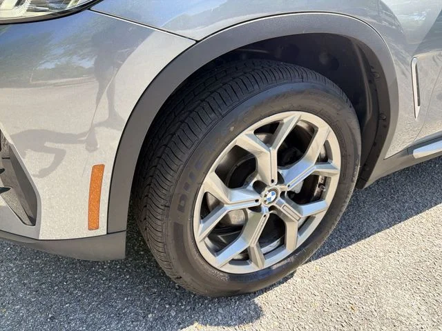 Used 2023 Gray BMW xDrive30i image 10