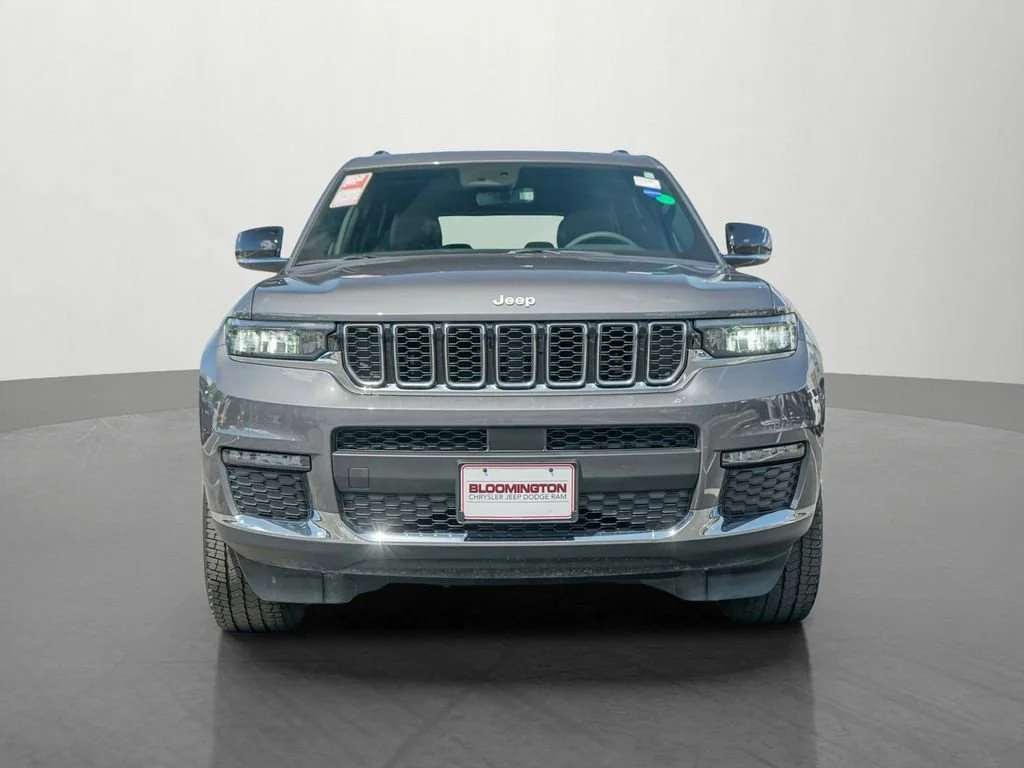 Used 2024 Baltic Gray Metallic Clearcoat Jeep Limited image 2