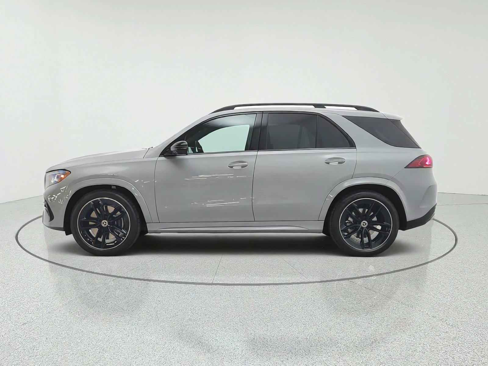 New 2027 MANUFAKTUR Alpine Grey Mercedes-Benz GLE 450 4MATIC® SUV image 8