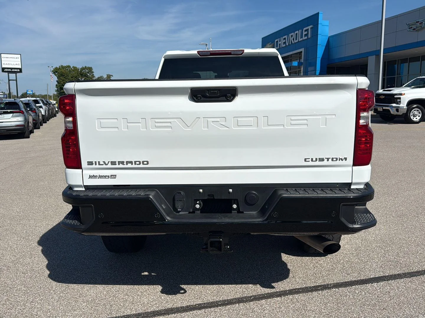 Used 2025 Summit White Chevrolet Custom image 19
