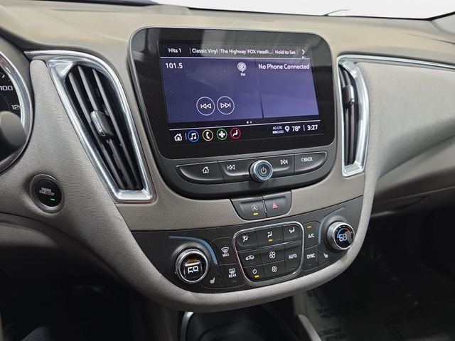 Used 2021 Blue Chevrolet LT image 19