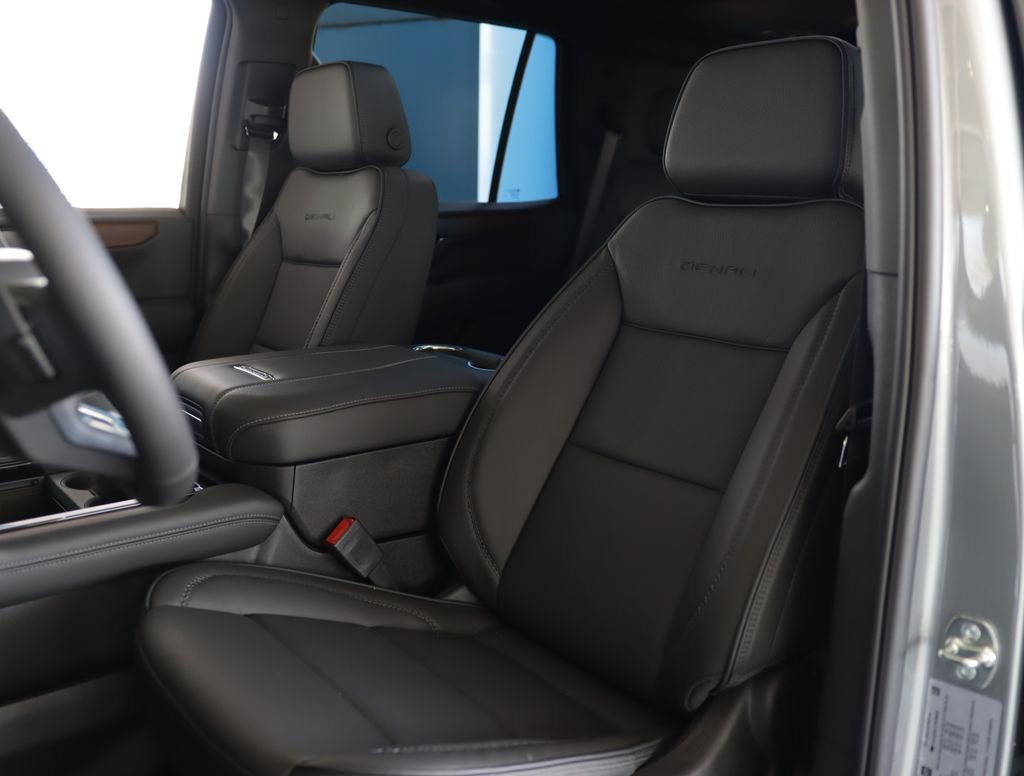 2026 GMC Yukon Denali - Photo 25