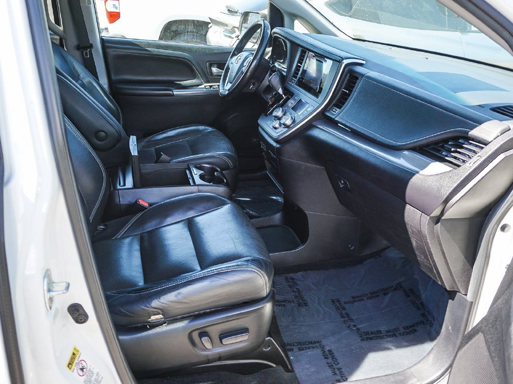 Used 2016 White Toyota SE image 12
