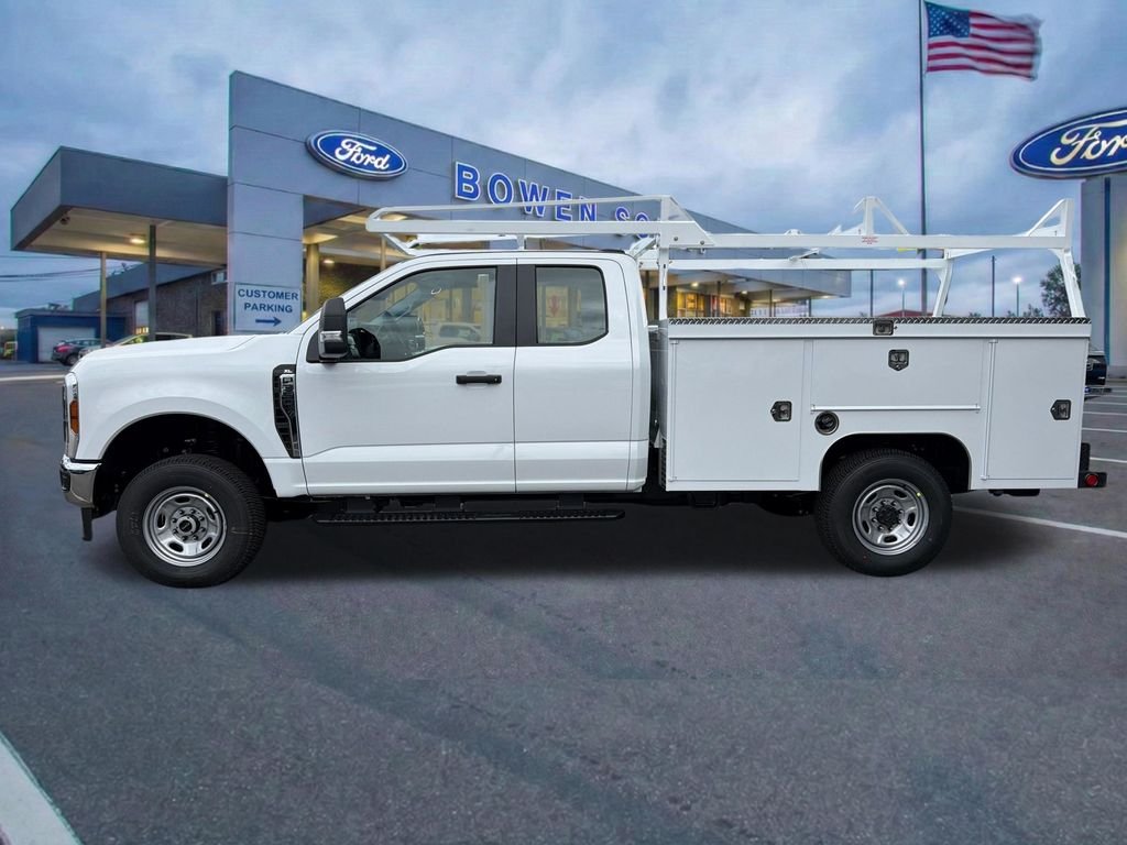 New 2026 Oxford White Ford Service Body image 2