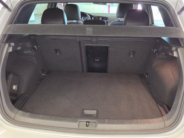 Used 2019  Volkswagen 2.0T SE image 16