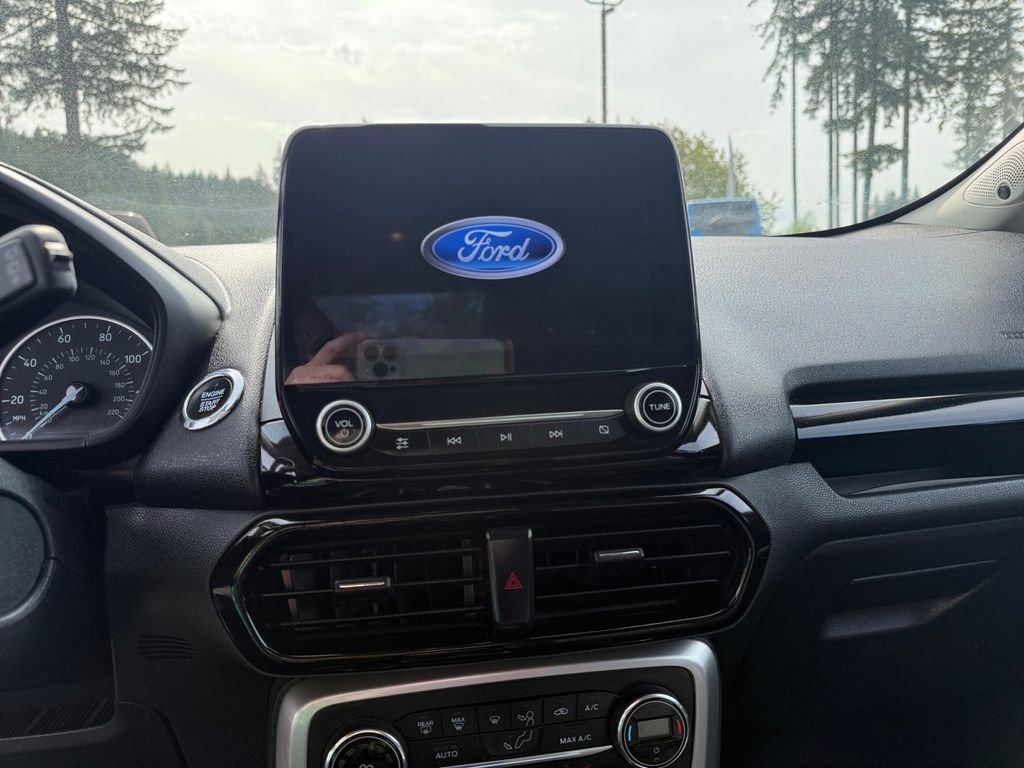 Used 2020 Silver Ford Titanium image 22