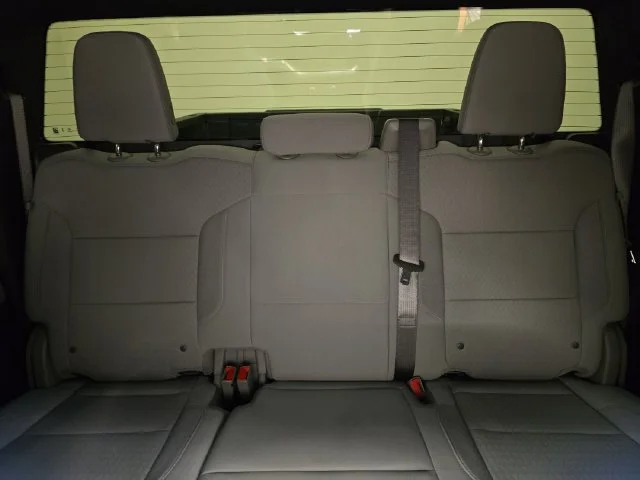 Used 2024 Metallic GMC SLE image 24