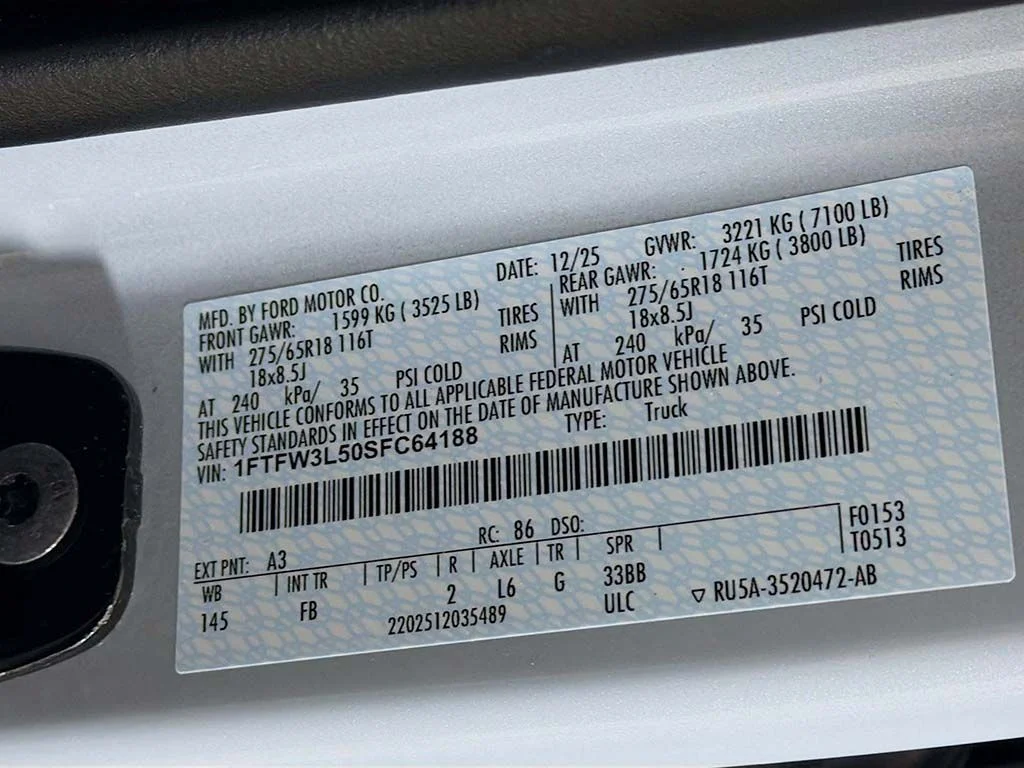 New 2025 Space White Metallic Ford XLT image 40