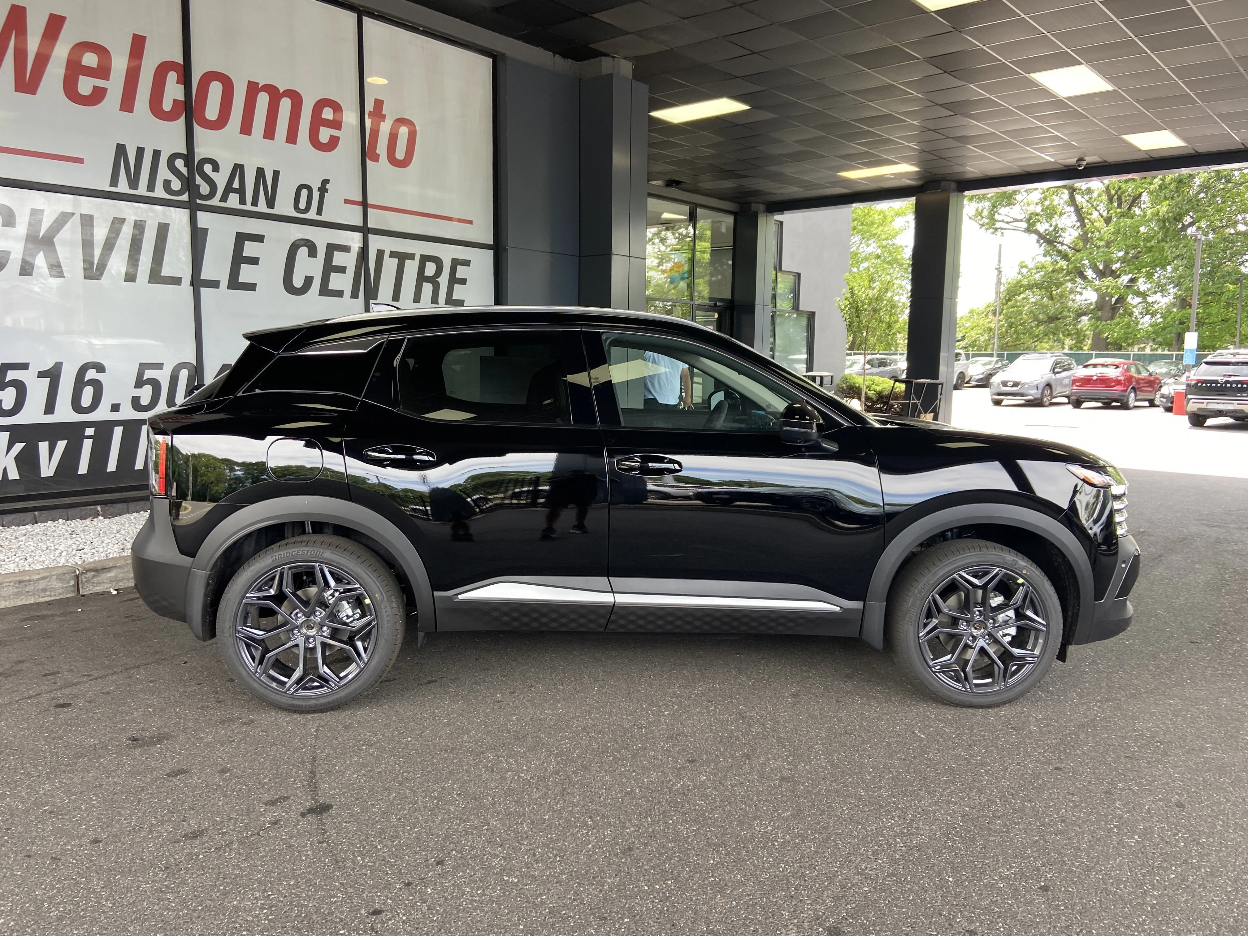 New 2026 Super Black Nissan SR image 4