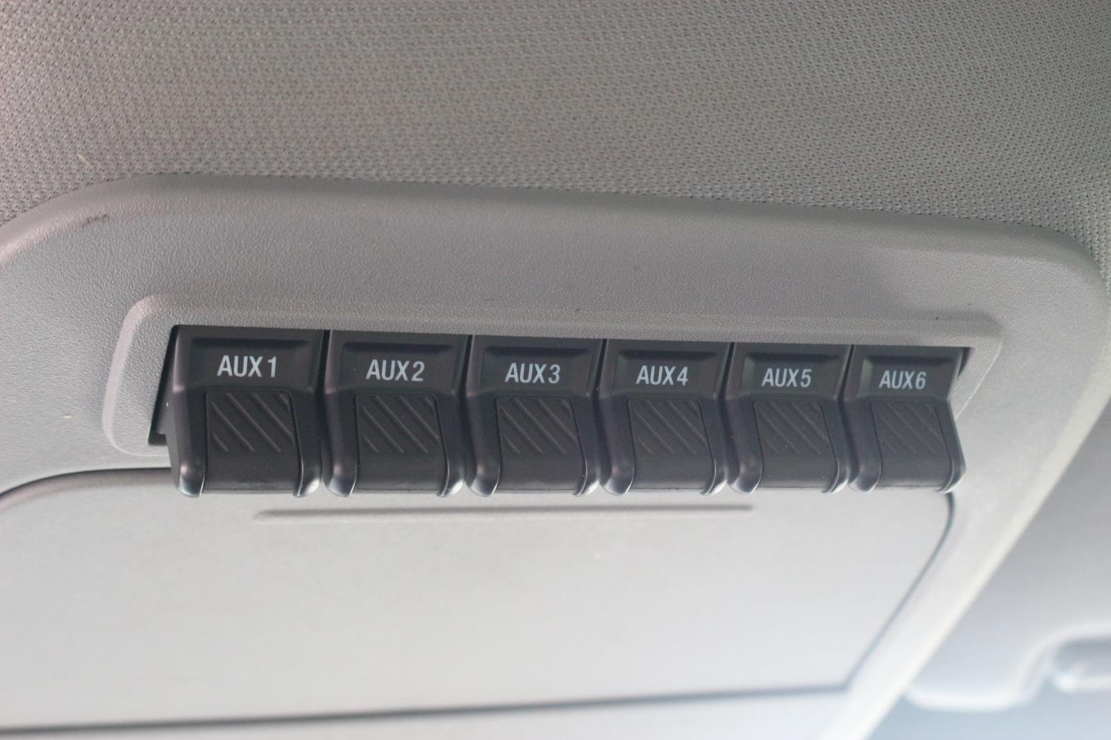Used 2023 Oxford White Ford XL image 36