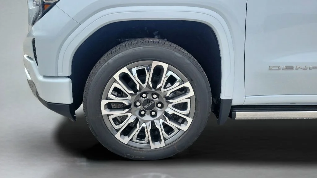 New 2026 Glacier White Tricoat GMC Denali Ultimate image 29