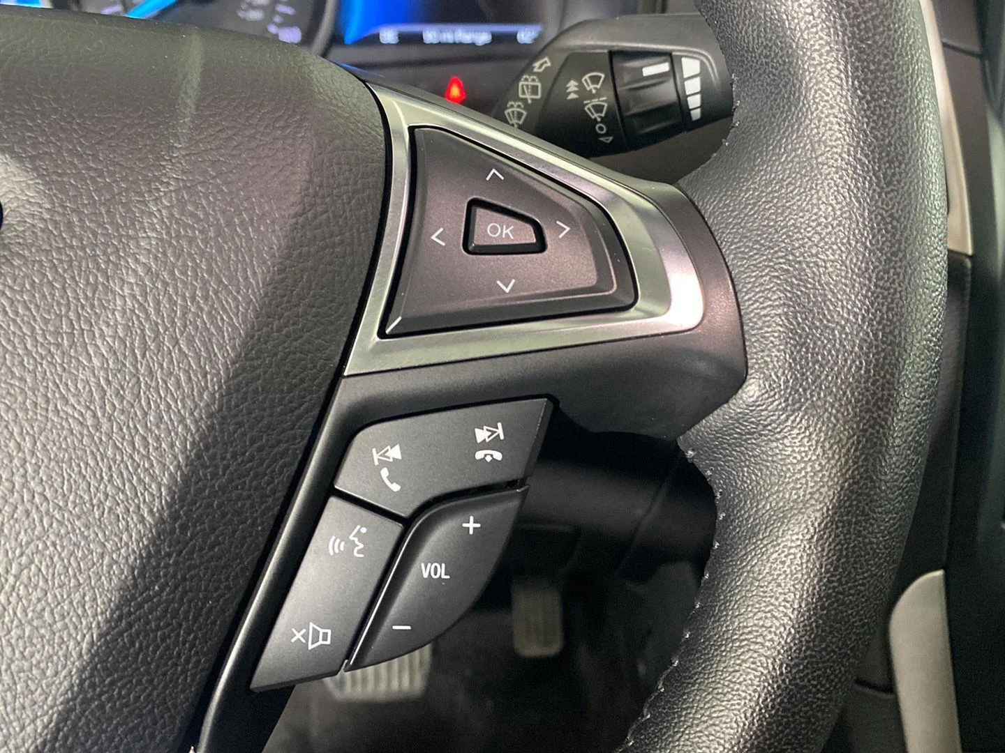 Used 2022 Blue Metallic Ford SEL image 10
