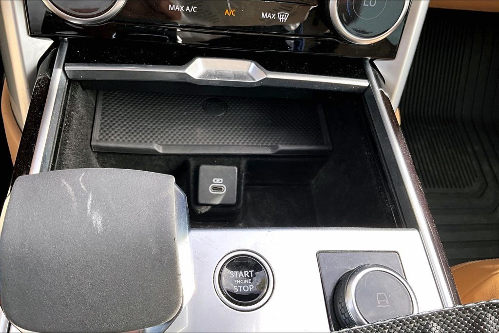 Used 2023 Black Land Rover SE image 26
