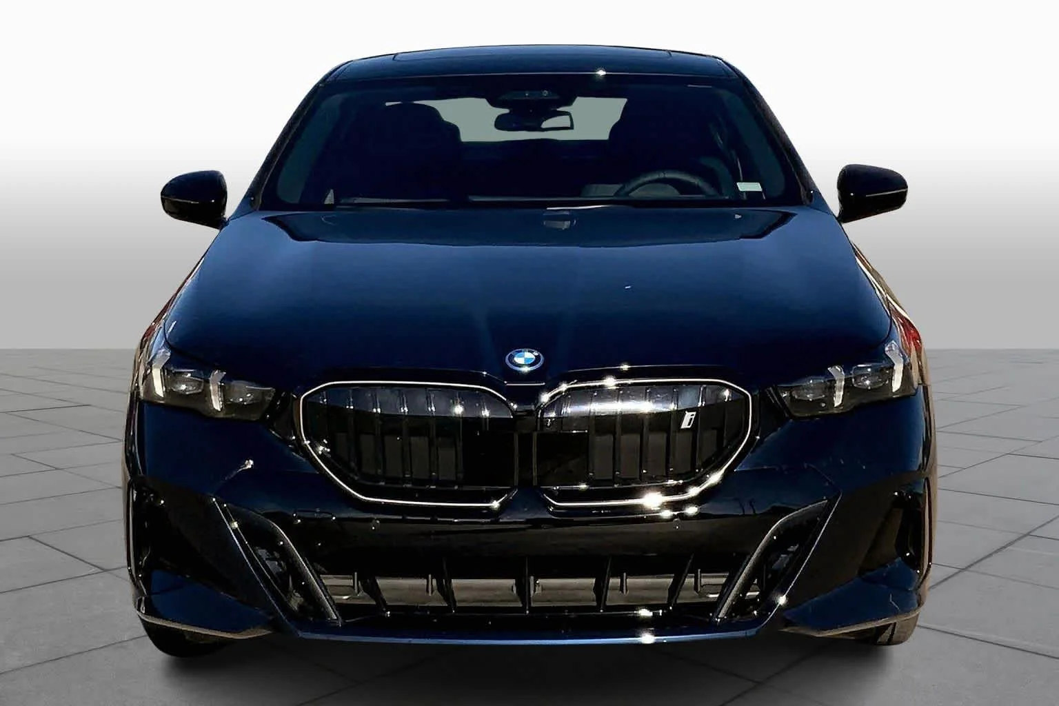 New 2026 Carbon Black Metallic BMW eDrive40 image 3