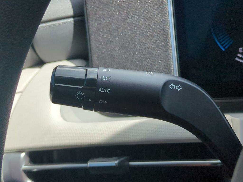 New 2026 Gray Hyundai SE FWD image 27
