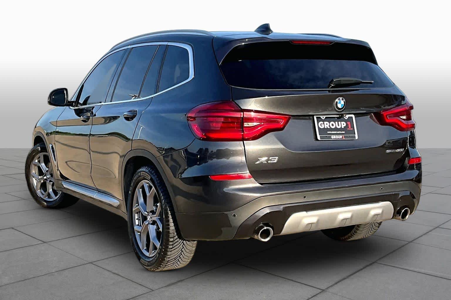 Used 2021 Dark Graphite Metallic BMW sDrive30i image 11