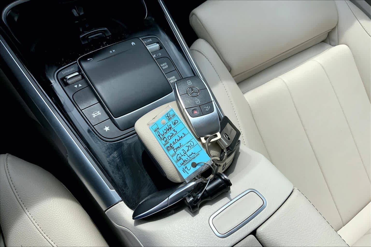 Used 2023 Polar White Mercedes-Benz GLB 250 image 15