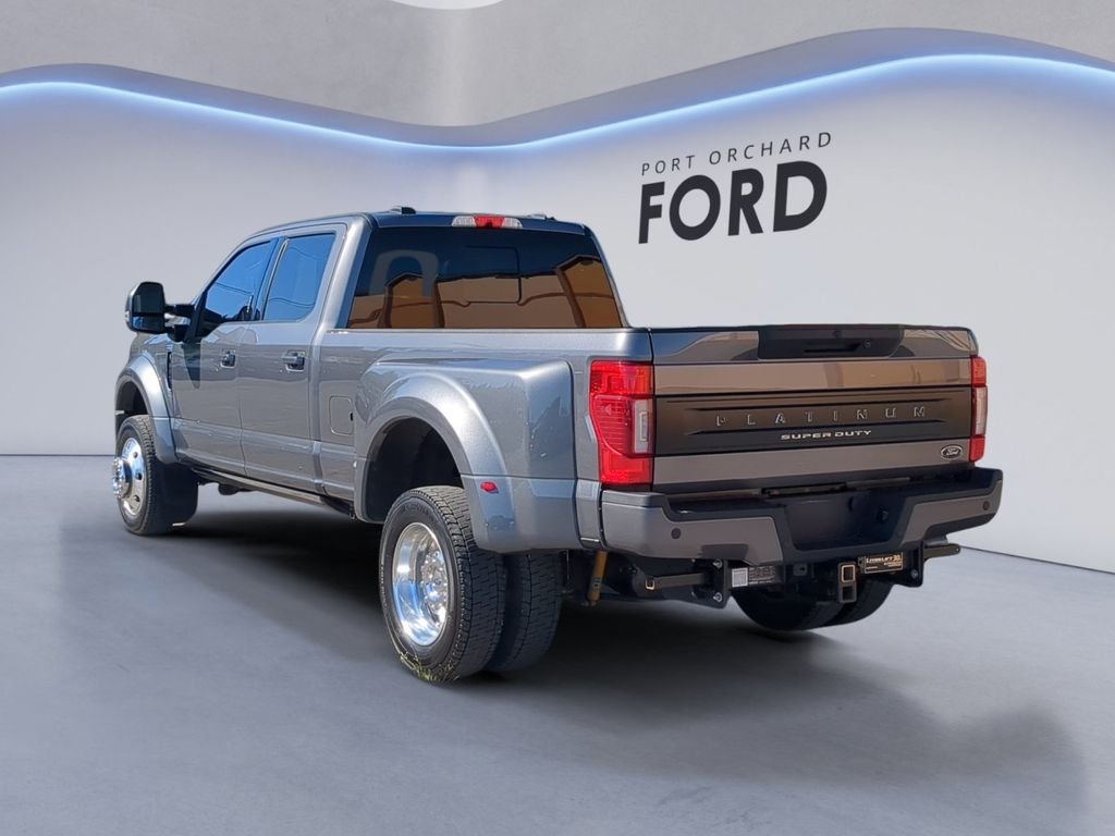 Used 2022 Gray Metallic Ford Platinum image 5