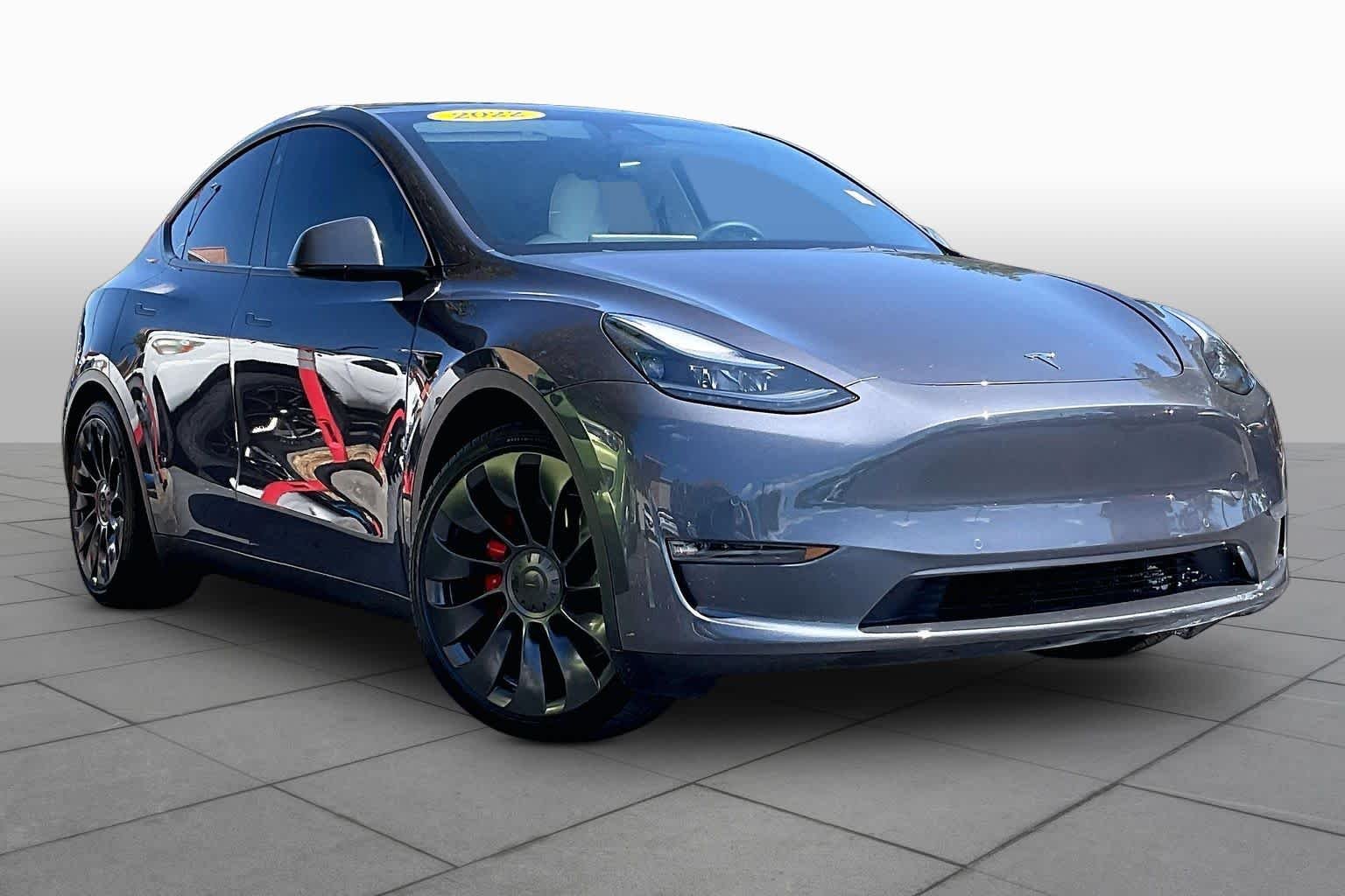 Used 2022 Tesla Model Y Performance with VIN 7SAYGDEF4NF510821 for sale in Estero, FL