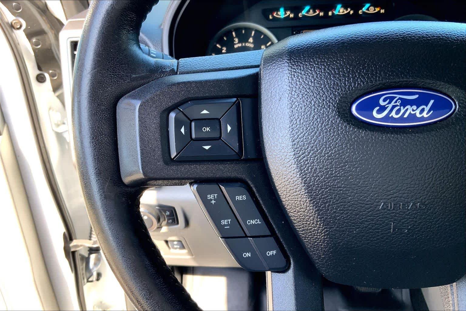 Used 2018 Oxford White Ford XLT image 18