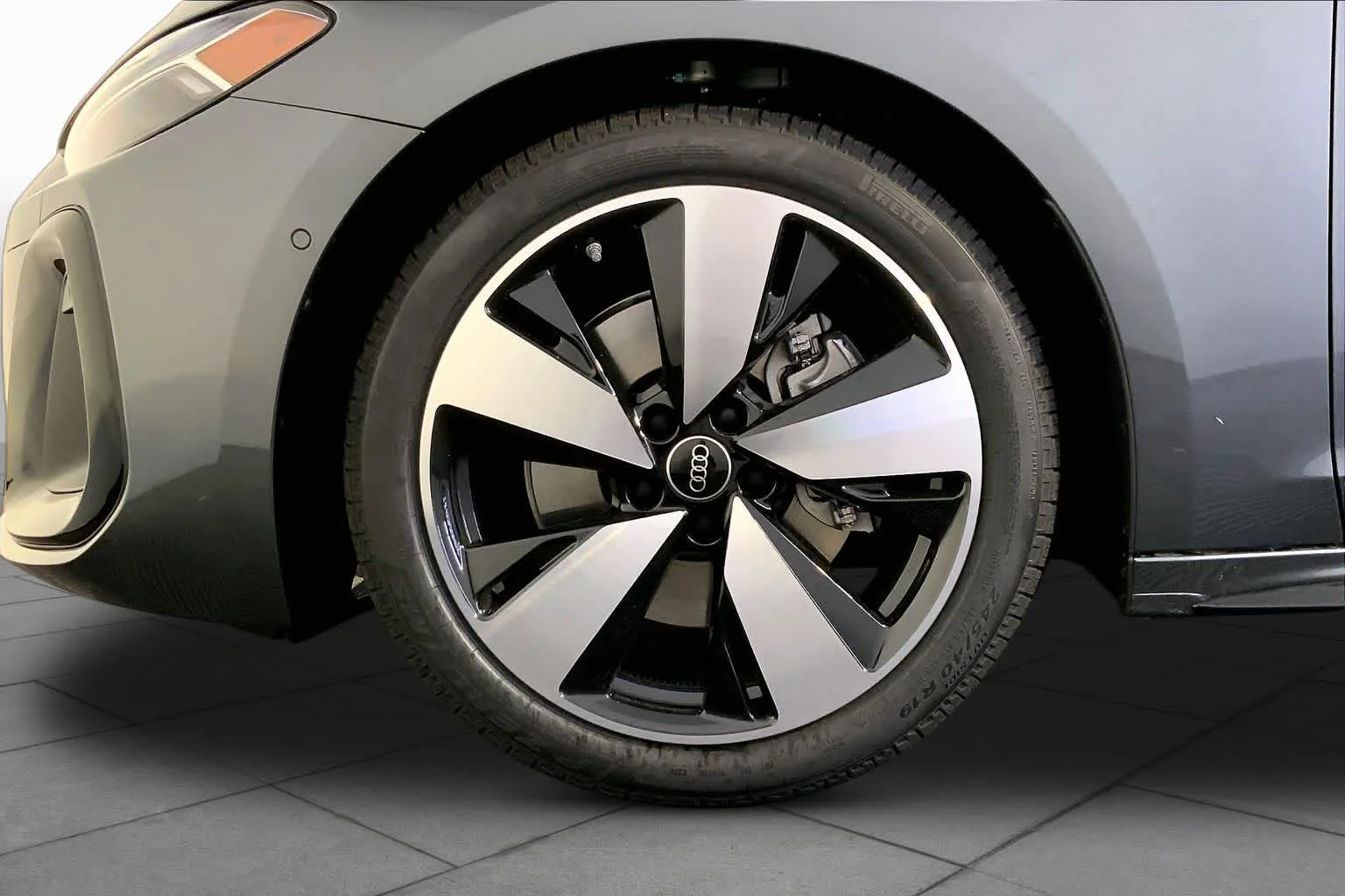 New 2026 Daytona Gray pe Audi Premium Plus image 12