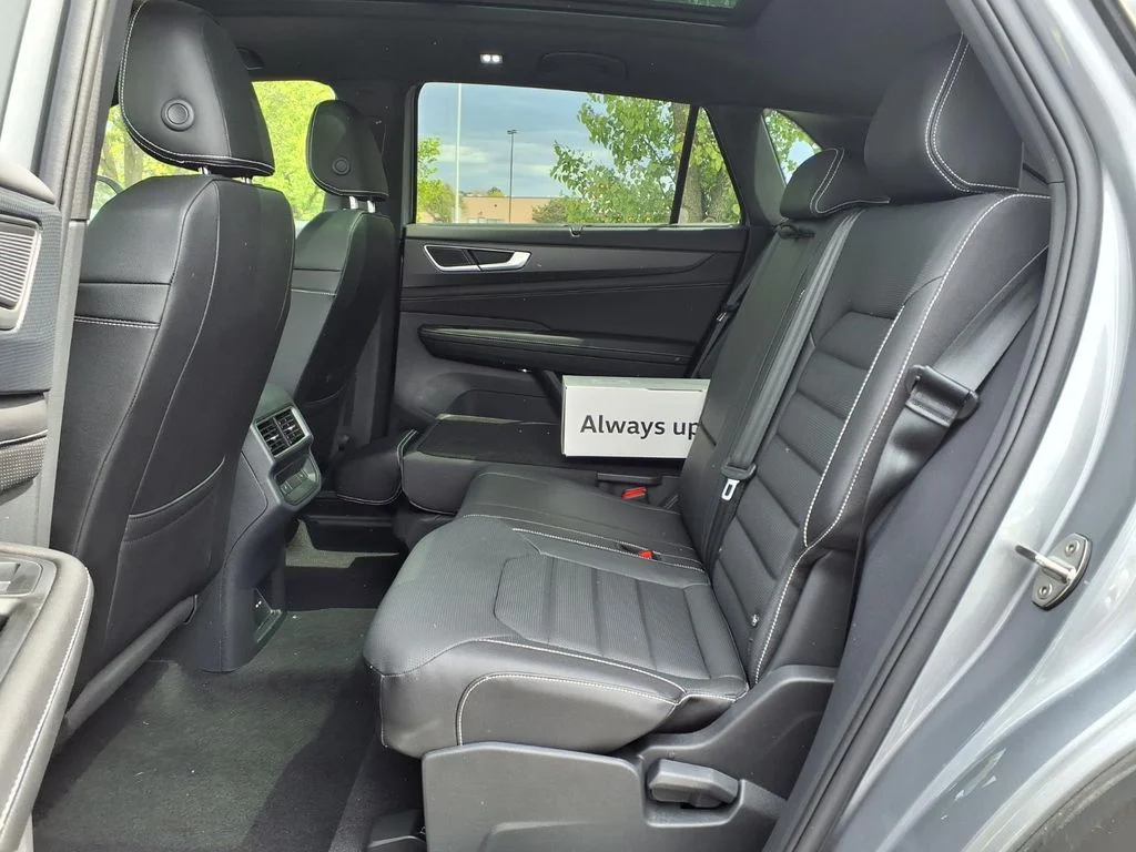 New 2026 Silver Mist Metallic Volkswagen 2.0T SEL image 18
