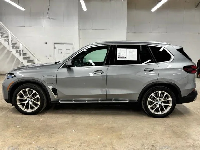 Used 2025 Gray BMW xDrive50e image 4