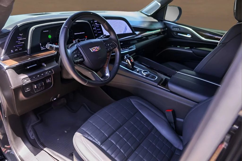 Used 2023 Black Raven Cadillac Premium Luxury Platinum image 10