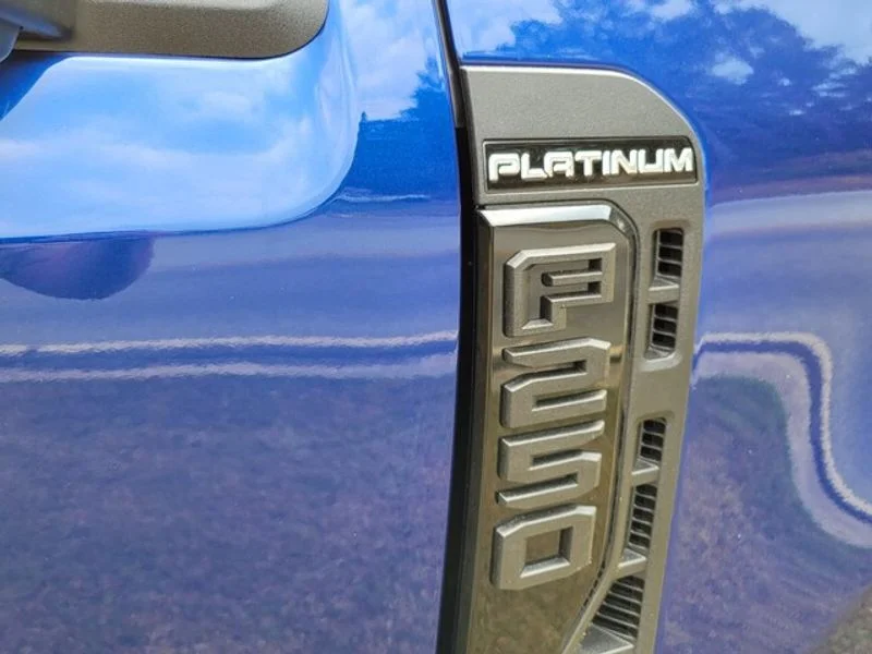 2026 Ford F-250 Super Duty Platinum - Photo 12