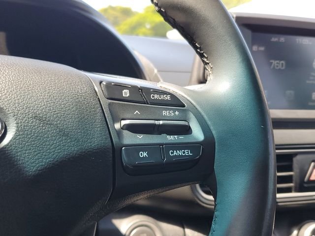Used 2018 Blue Hyundai SEL image 16