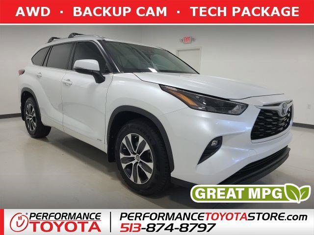 2022 Toyota Highlander Hybrid XLE