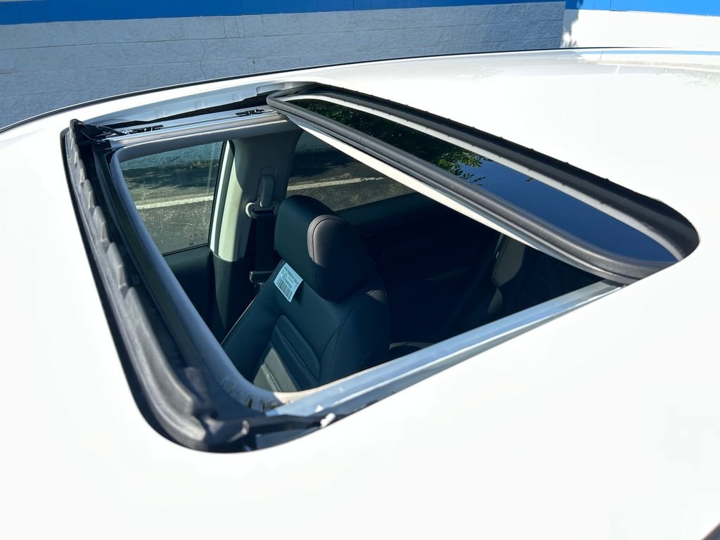 New 2026 Platinum White Pearl Honda EX-L image 11
