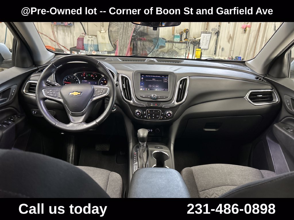 Used 2022 SILVER ICE METALLIC Chevrolet LT image 18
