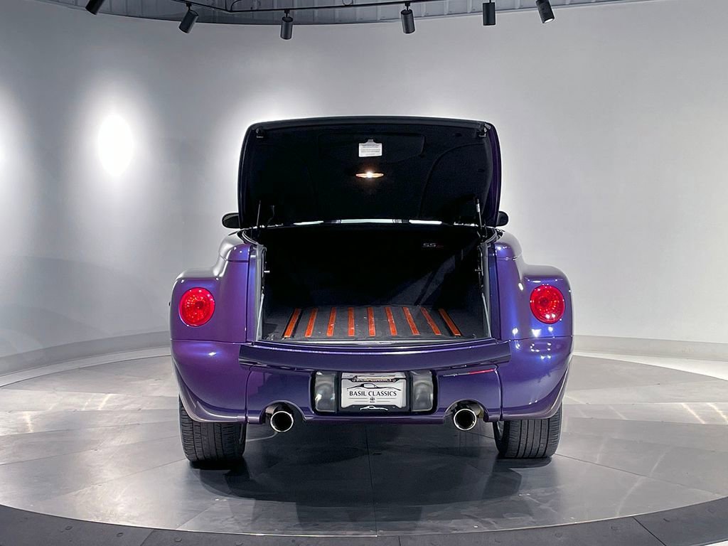 2004 Chevrolet SSR LS - Photo 36