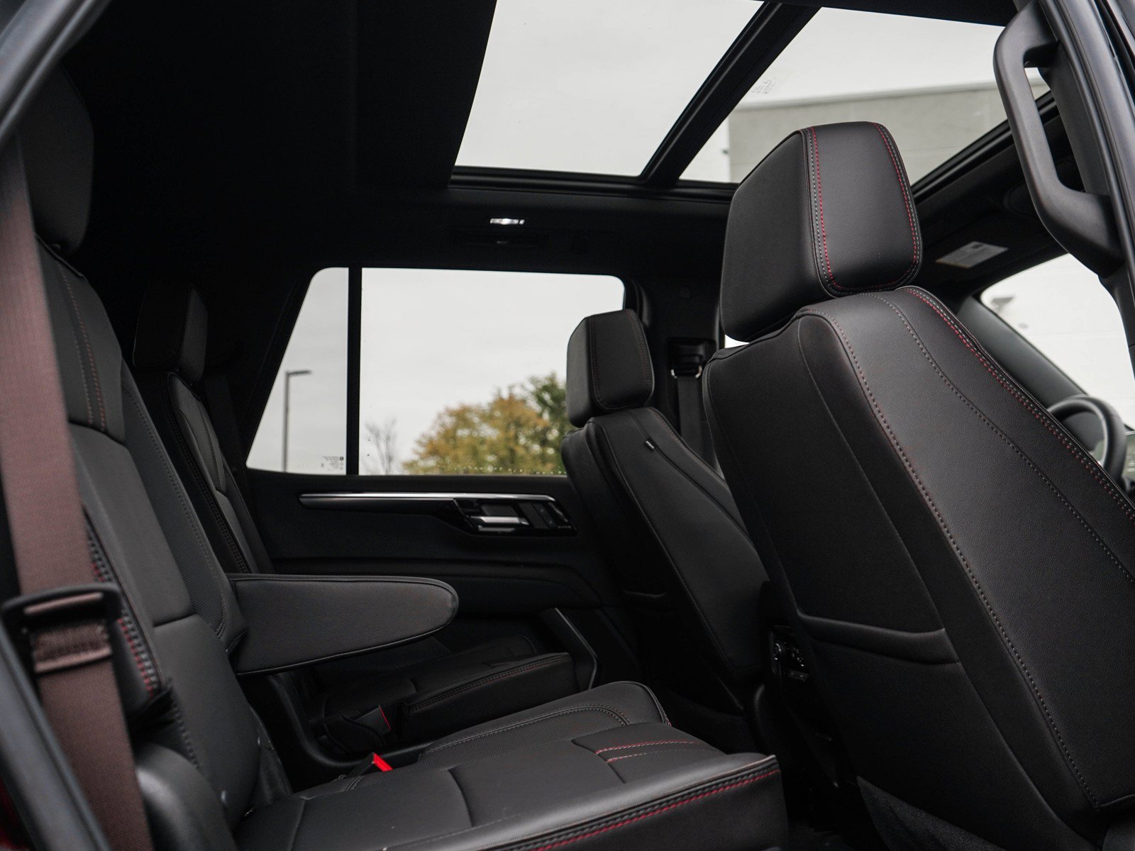 2026 Chevrolet Tahoe RST - Photo 13