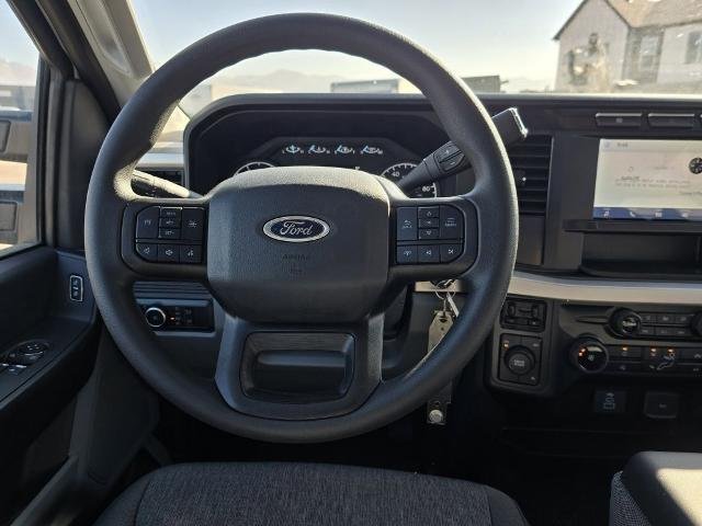 New 2024 Oxford White Ford F-550® XL image 31