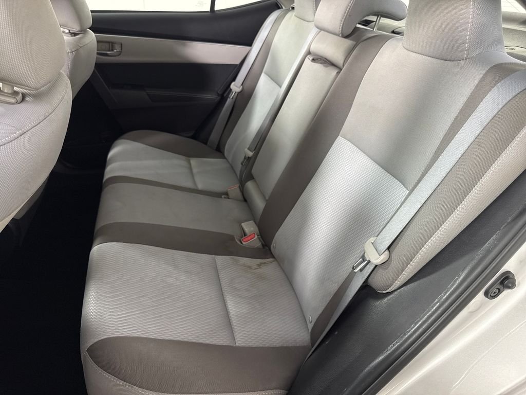 Used 2017  Toyota L image 11